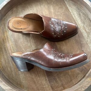 Ariat Brown Leather Women's Mules Silver Studs Western Booties Boho Size 6.5 GUC
